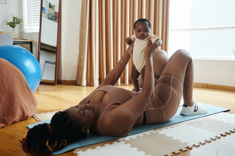 femme qui fait du sport avec son bébé